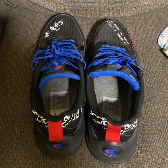 Limited edition champion kicks - Picture 2 of 5